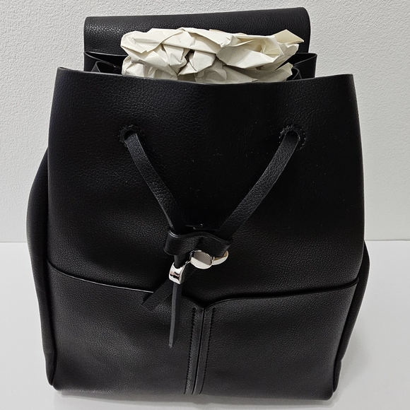 🇪🇦 ZARA Mini Faux Leather Backpack - Picture 5 of 9